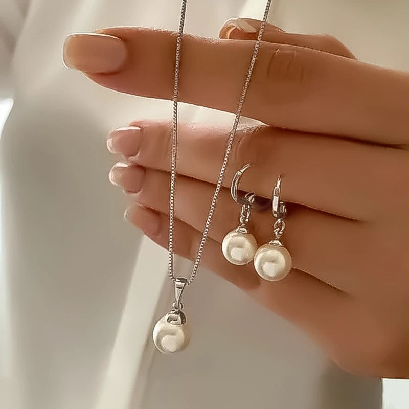Elegant Pearl Set