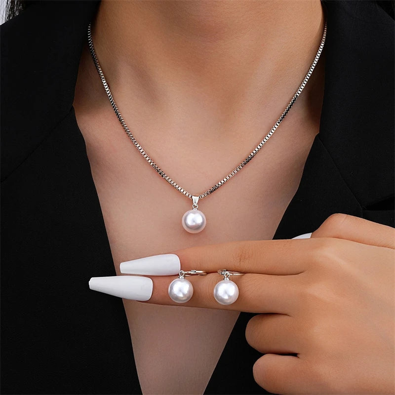 Elegant Pearl Set