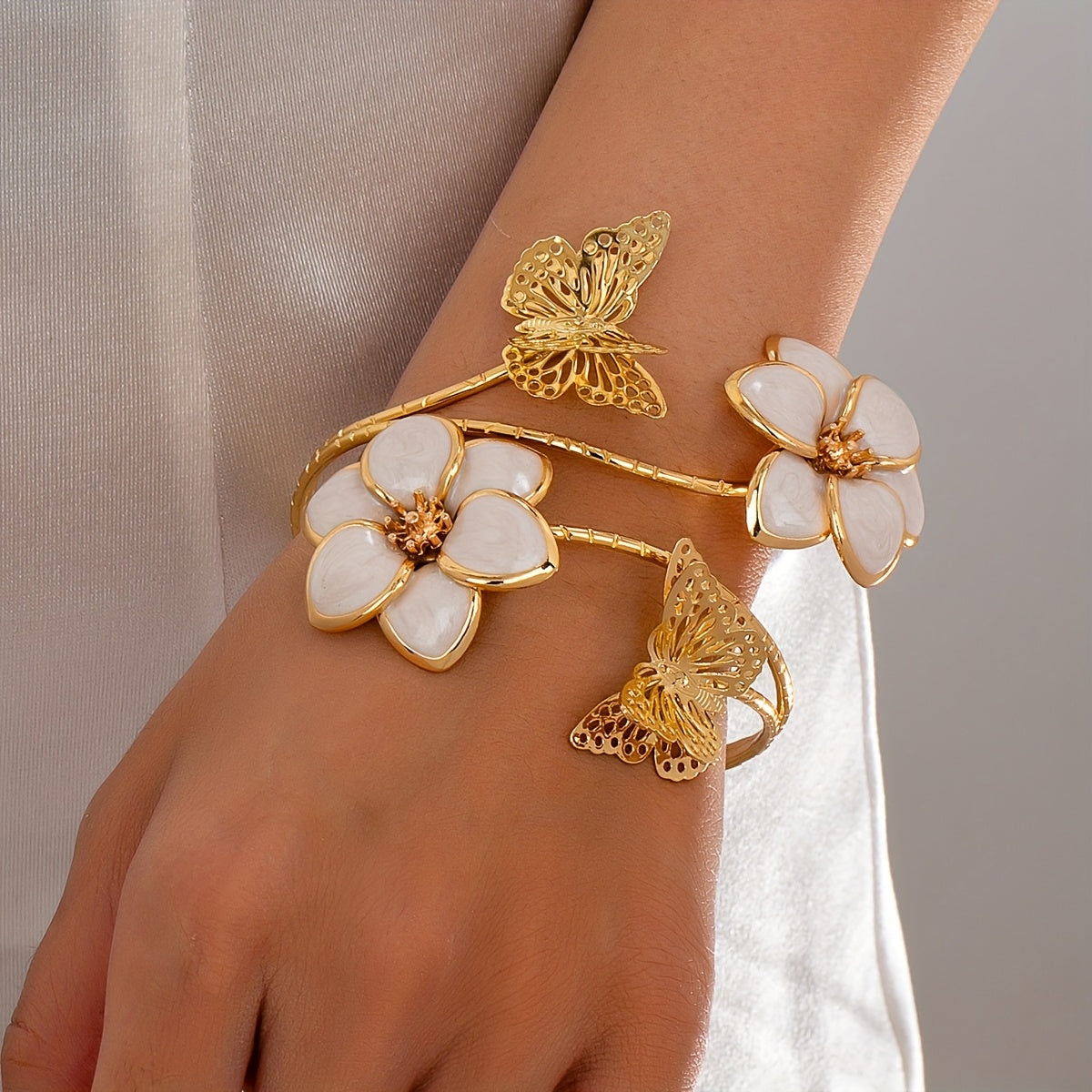 Fluttering Bloom Bracelet